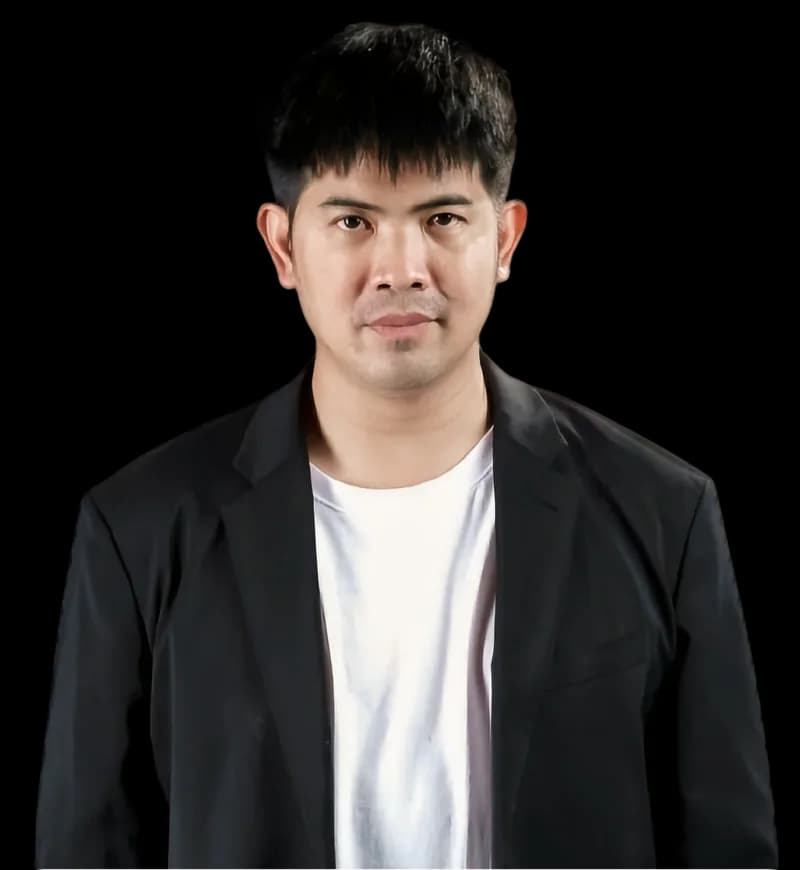 เชียร์ นิชโรจน์ — CO-FOUNDER | PHYGITAL AGENCY Team